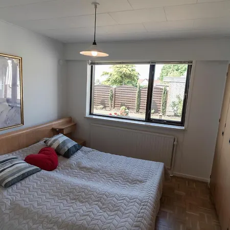 Hvidehus Aunslev Apartman *